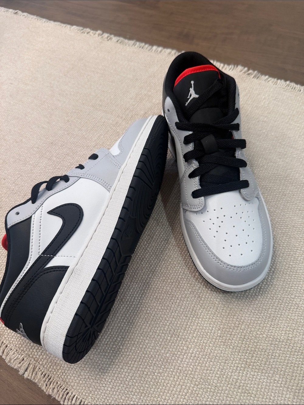 Nike Low-Top Sneakers in White, Gray, Black & Red